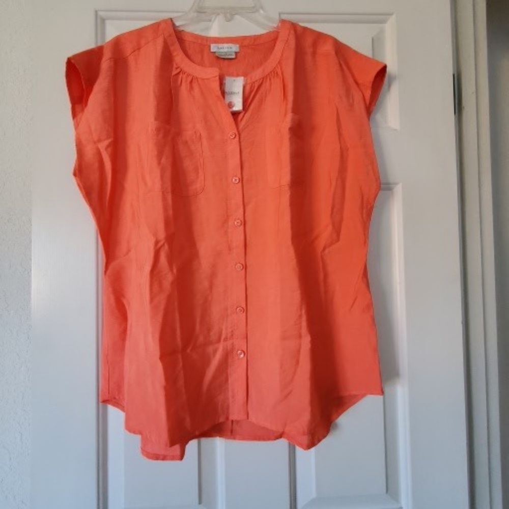 Van Heusen Rayon & Nylon Coral Cap Sleeve Button Down Top Blouse Large NEW W/Tag
